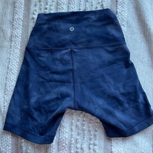 Lululemon high rise shorts size 4